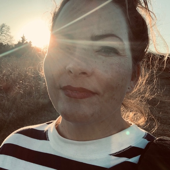 Welcome to my closet! - Picture 7 of 9